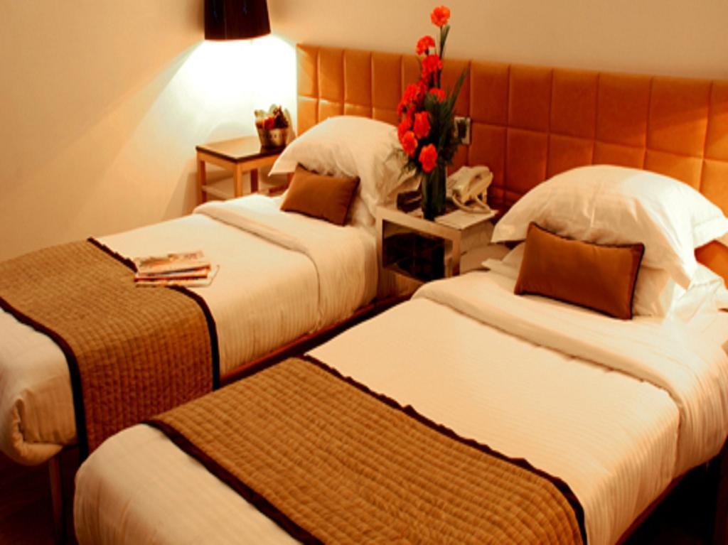 Hotel Palace Heights Nova Deli Quarto foto
